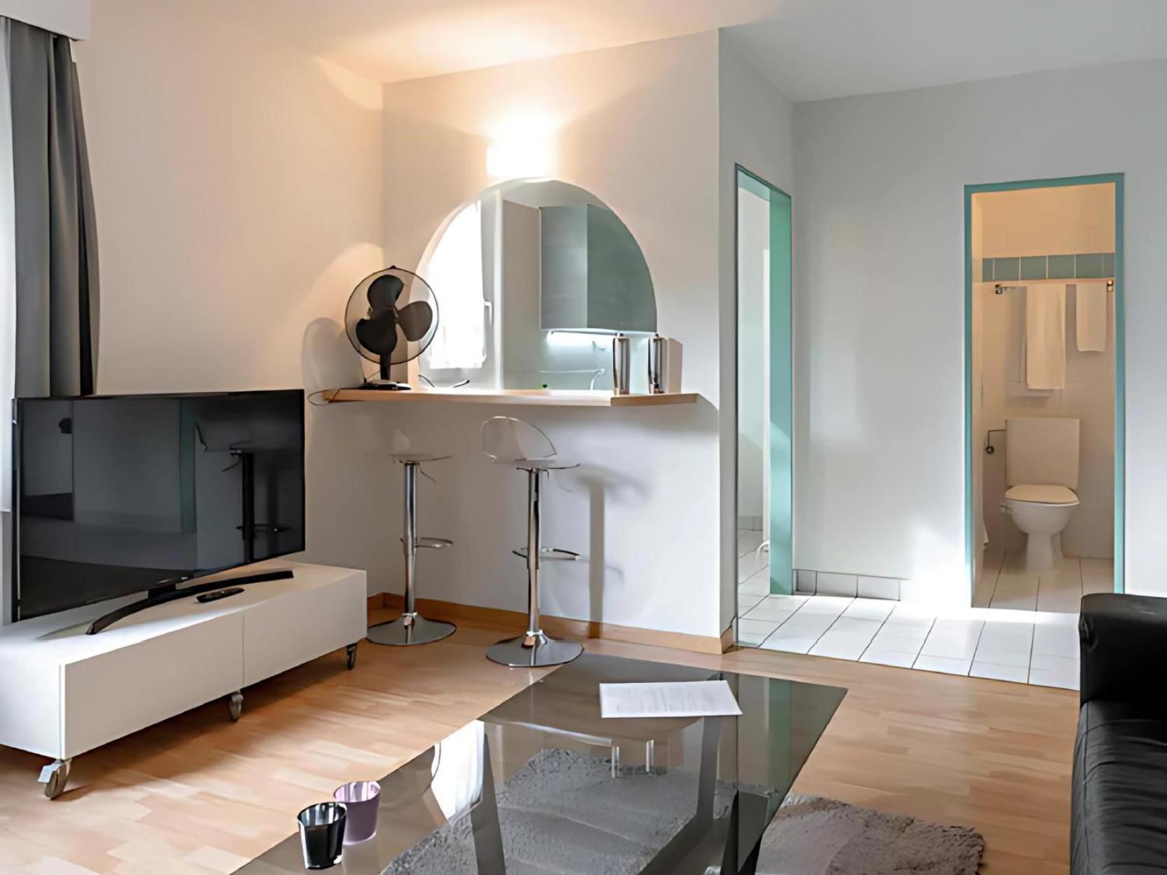 Modern In The Heart Of Apartment *